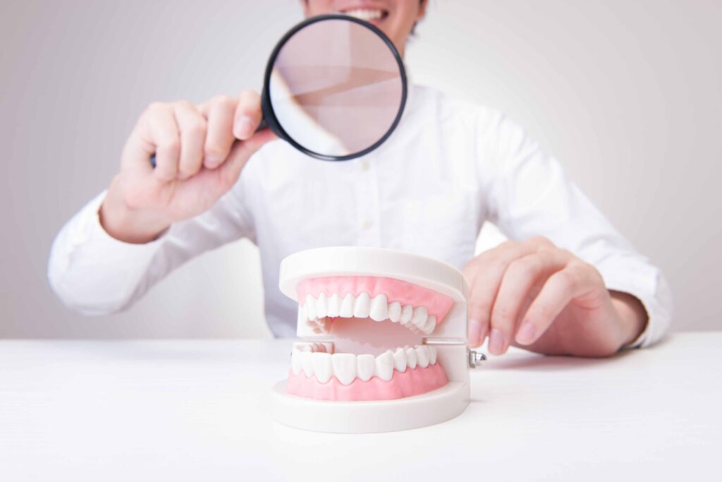 歯並びが悪くなる原因と体に及ぼす悪影響を詳しく解説！