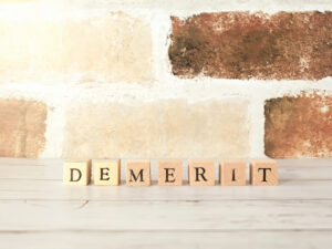 セラミック治療のデメリットイメージ