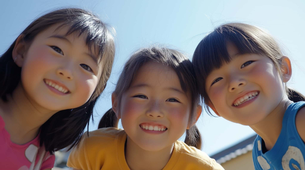 綺麗な歯並びの笑顔の少女達