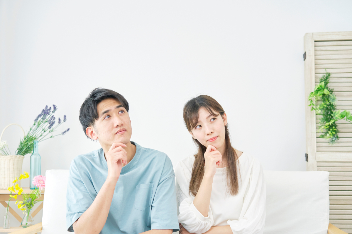 根管治療とは何かを考える男女