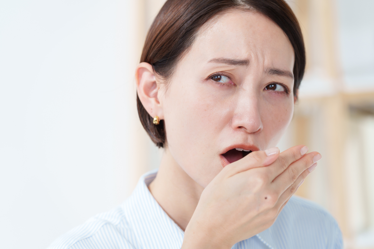 口臭の種類と原因を徹底整理！セルフチェックから歯科治療・予防策まで